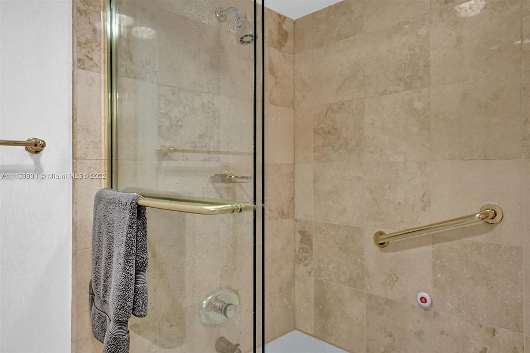Vendido Recientemente: $860,000 (2 camas, 2 baños, 1500 Pies cuadrados)