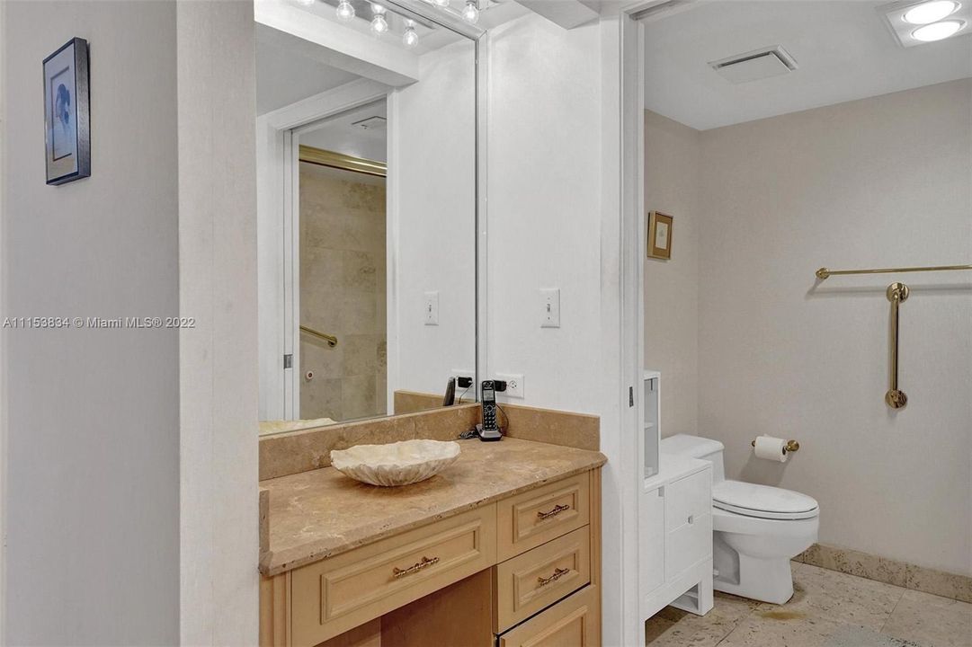 Vendido Recientemente: $860,000 (2 camas, 2 baños, 1500 Pies cuadrados)