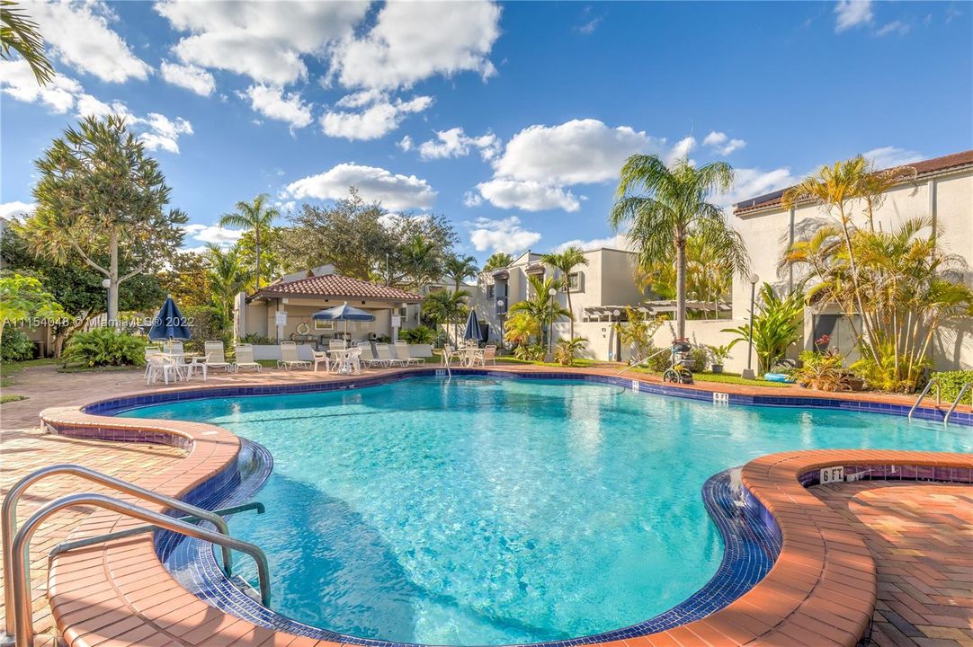 Vendido Recientemente: $399,000 (3 camas, 2 baños, 1349 Pies cuadrados)