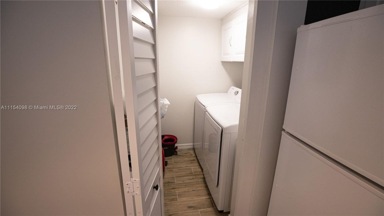 Recently Sold: $239,000 (1 beds, 1 baths, 793 Square Feet)