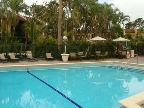 Recently Sold: $148,000 (3 beds, 2 baths, 1167 Square Feet)