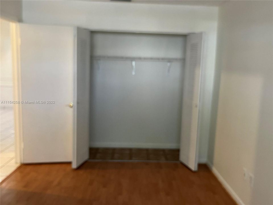 Recently Rented: $1,650 (2 beds, 2 baths, 900 Square Feet)