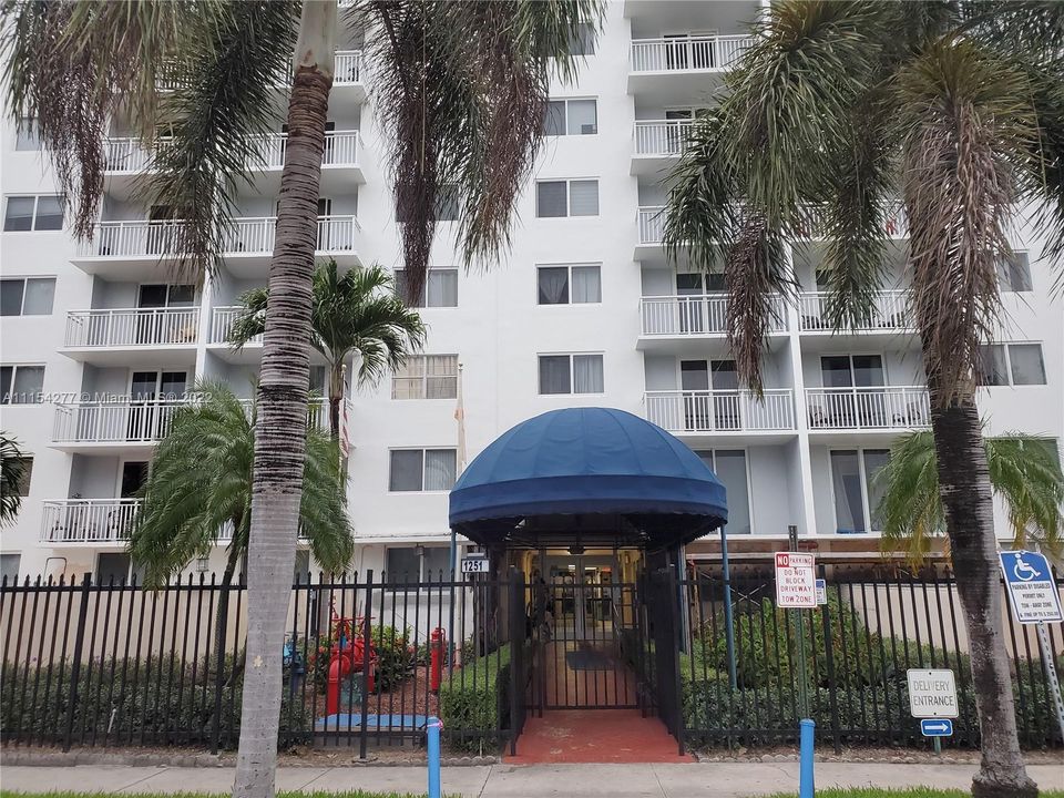 Recently Sold: $185,000 (2 beds, 2 baths, 1010 Square Feet)