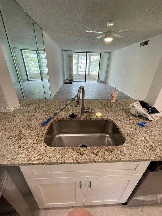 Recently Rented: $1,750 (2 beds, 2 baths, 1000 Square Feet)