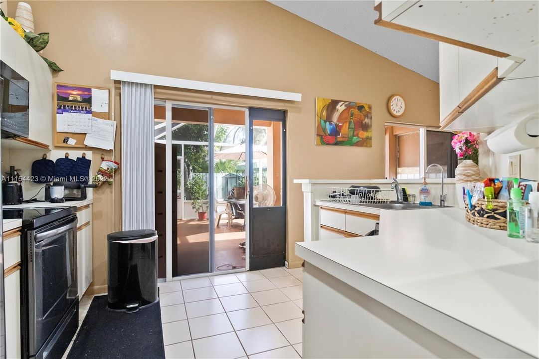 Recently Sold: $486,000 (3 beds, 2 baths, 1248 Square Feet)