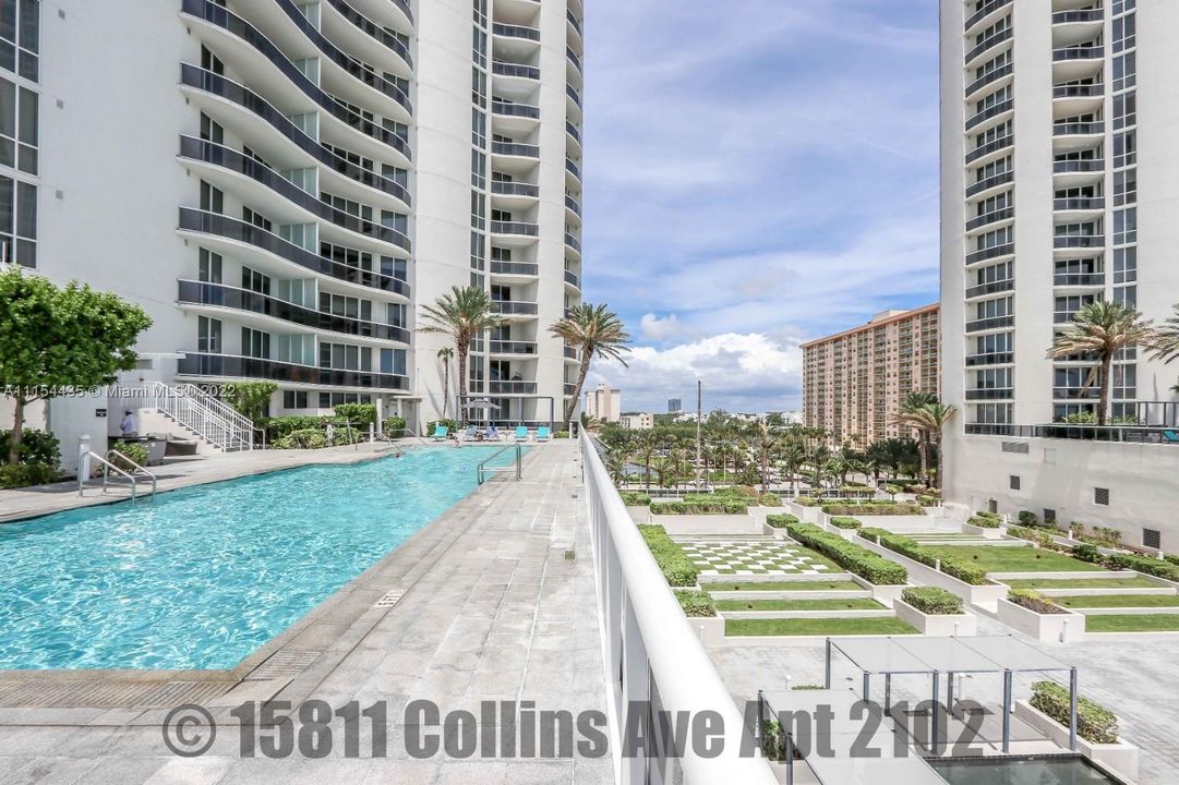 Recently Sold: $1,389,000 (2 beds, 2 baths, 1814 Square Feet)
