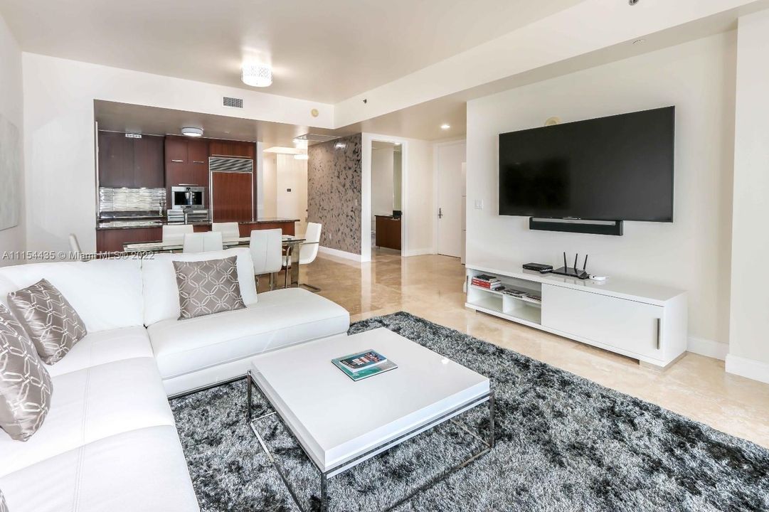 Recently Sold: $1,389,000 (2 beds, 2 baths, 1814 Square Feet)