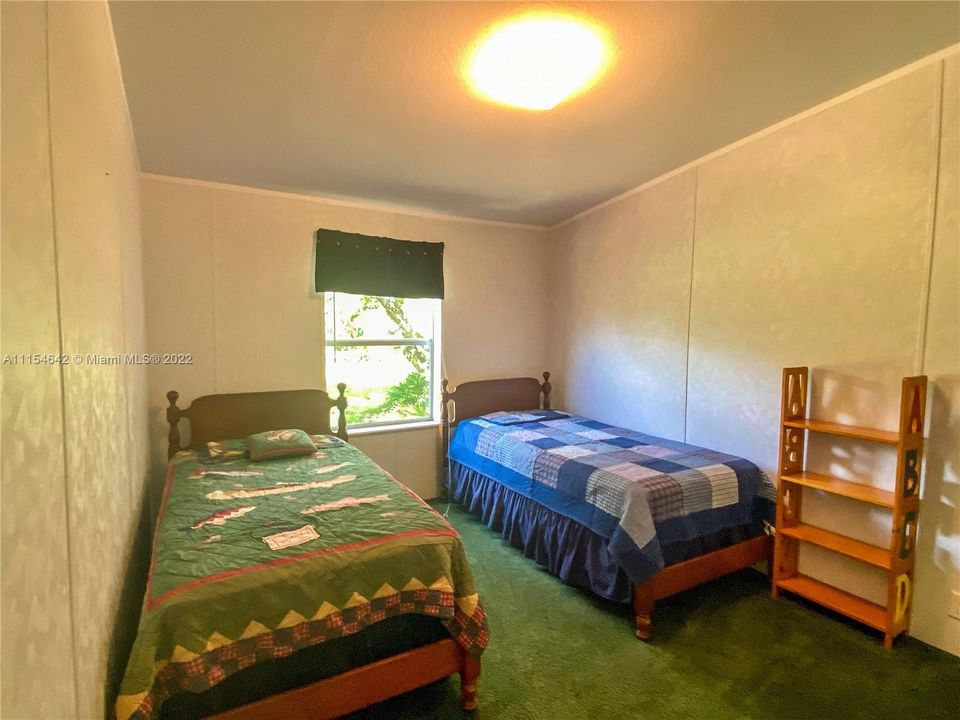 Vendido Recientemente: $319,900 (3 camas, 2 baños, 1186 Pies cuadrados)