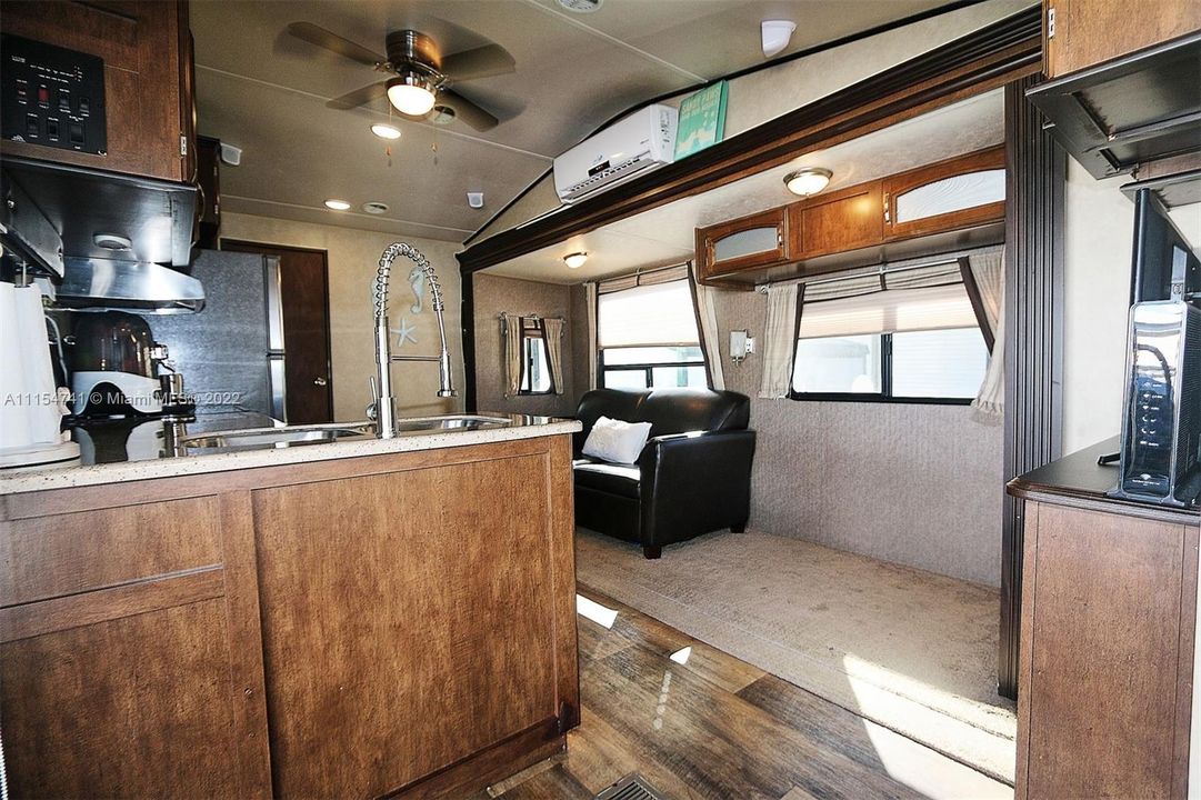 Vendido Recientemente: $369,900 (0.00 acres)