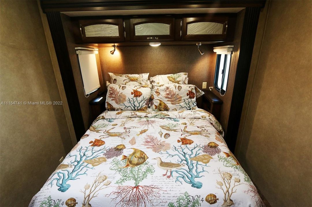 Vendido Recientemente: $369,900 (0.00 acres)