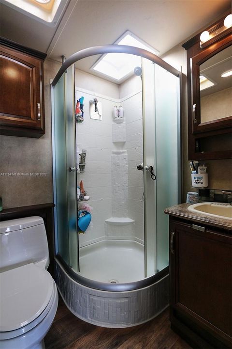 Vendido Recientemente: $369,900 (0.00 acres)