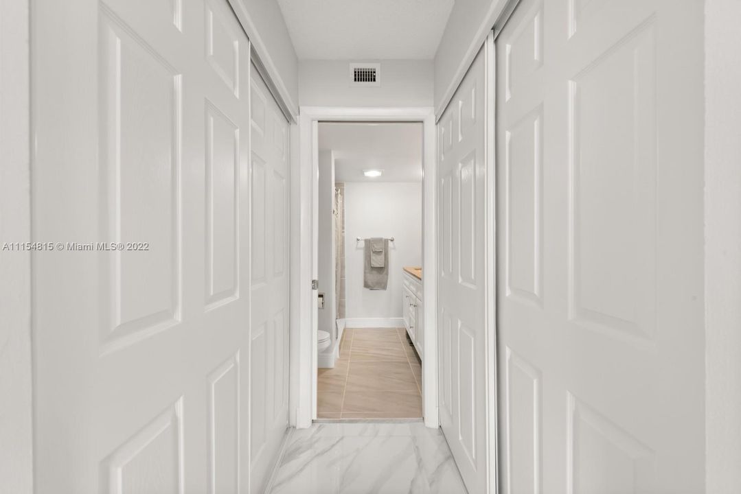 Recently Sold: $410,000 (2 beds, 2 baths, 1130 Square Feet)