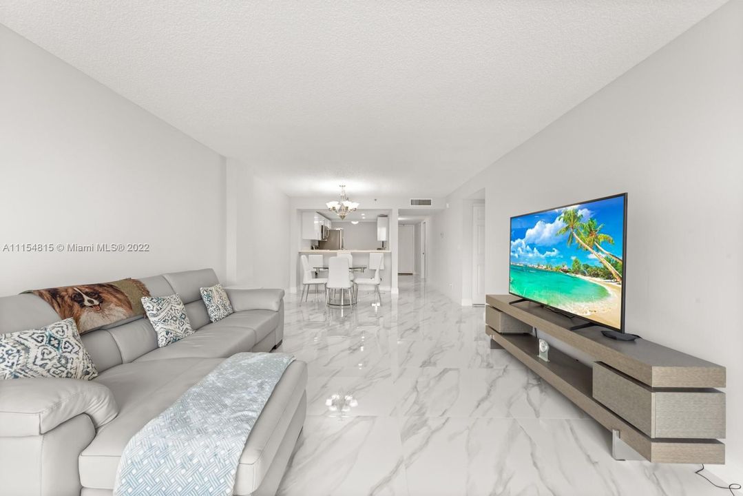 Recently Sold: $410,000 (2 beds, 2 baths, 1130 Square Feet)
