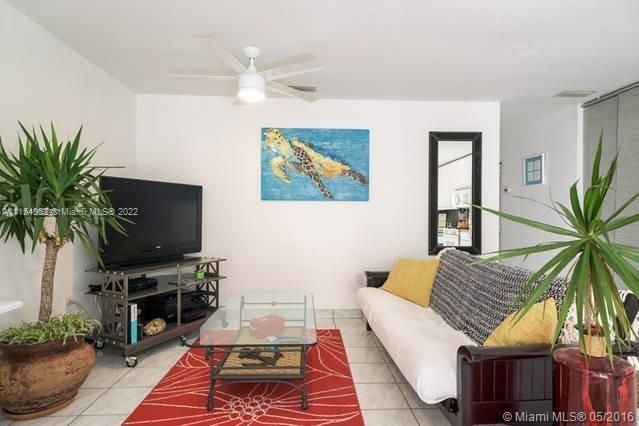 Recently Rented: $2,000 (1 beds, 1 baths, 635 Square Feet)