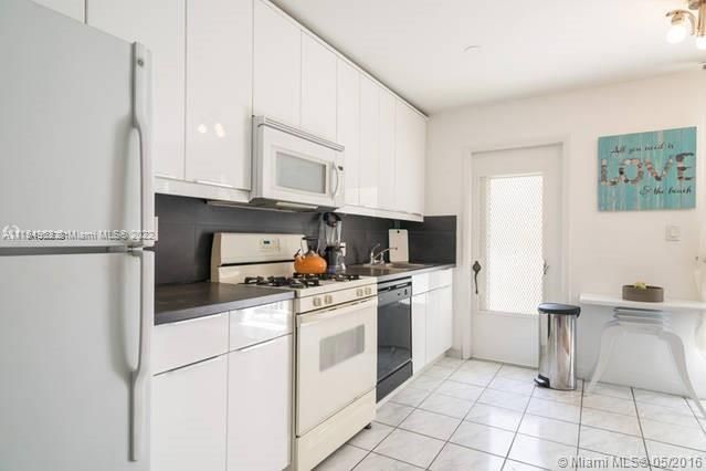 Recently Rented: $2,000 (1 beds, 1 baths, 635 Square Feet)