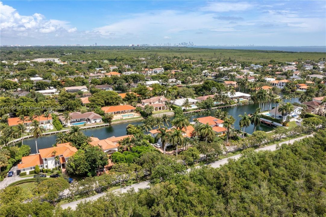 Recently Sold: $2,600,000 (5 beds, 4 baths, 3271 Square Feet)