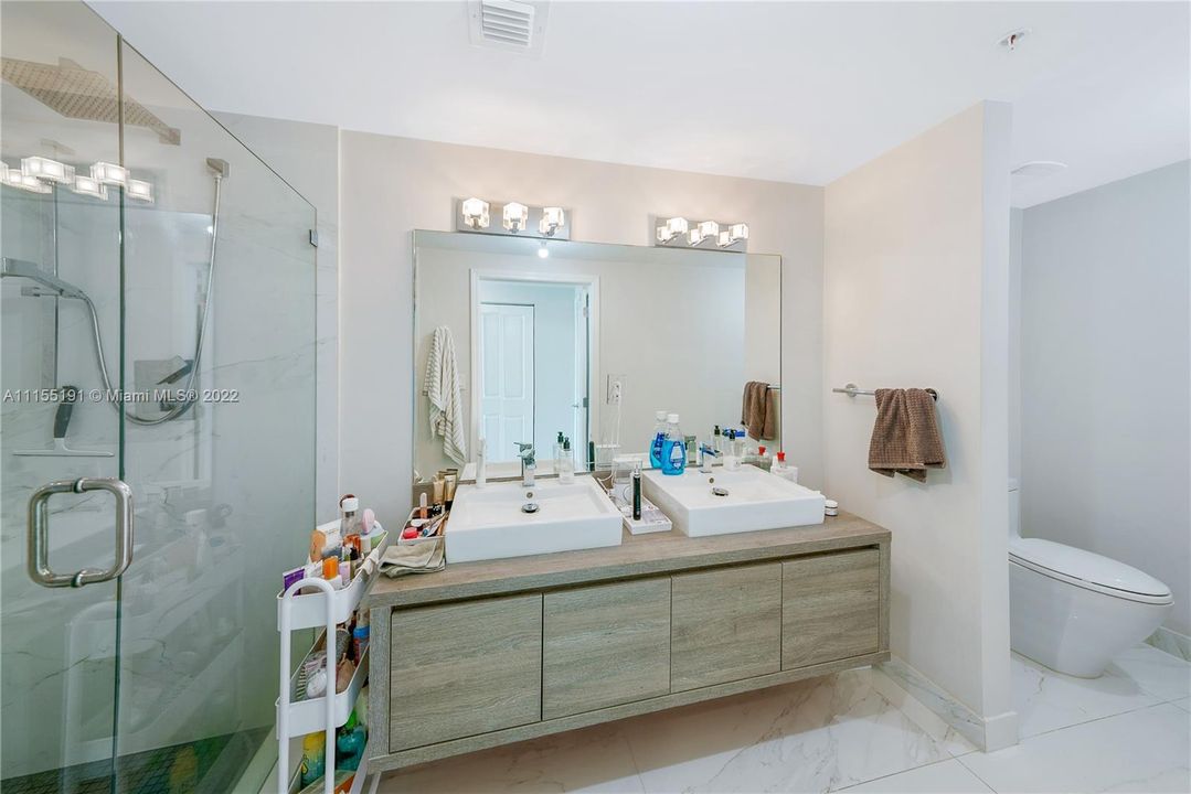 Recently Sold: $719,000 (1 beds, 2 baths, 1091 Square Feet)