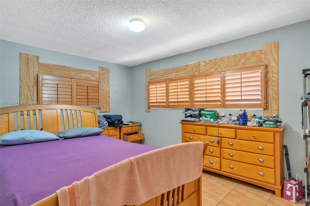 Recently Sold: $450,000 (0 beds, 0 baths, 2348 Square Feet)