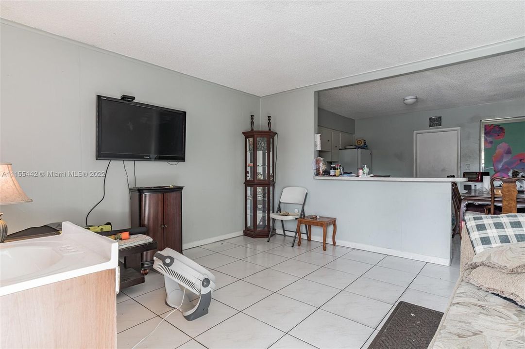 Recently Sold: $450,000 (0 beds, 0 baths, 2348 Square Feet)