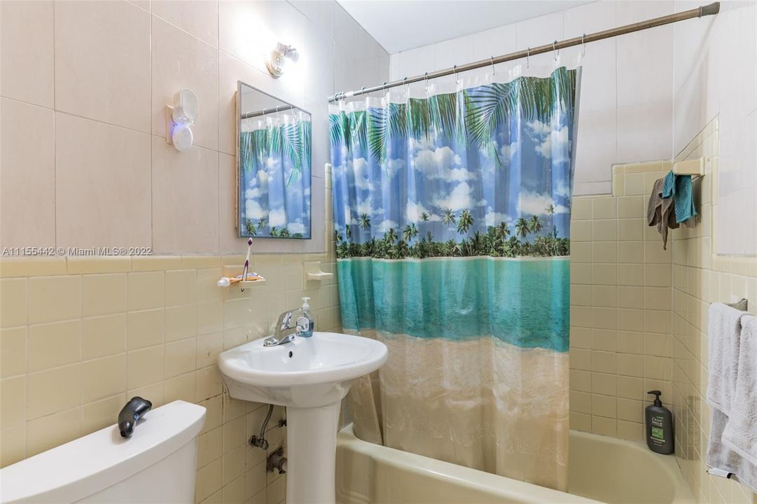 Recently Sold: $450,000 (0 beds, 0 baths, 2348 Square Feet)