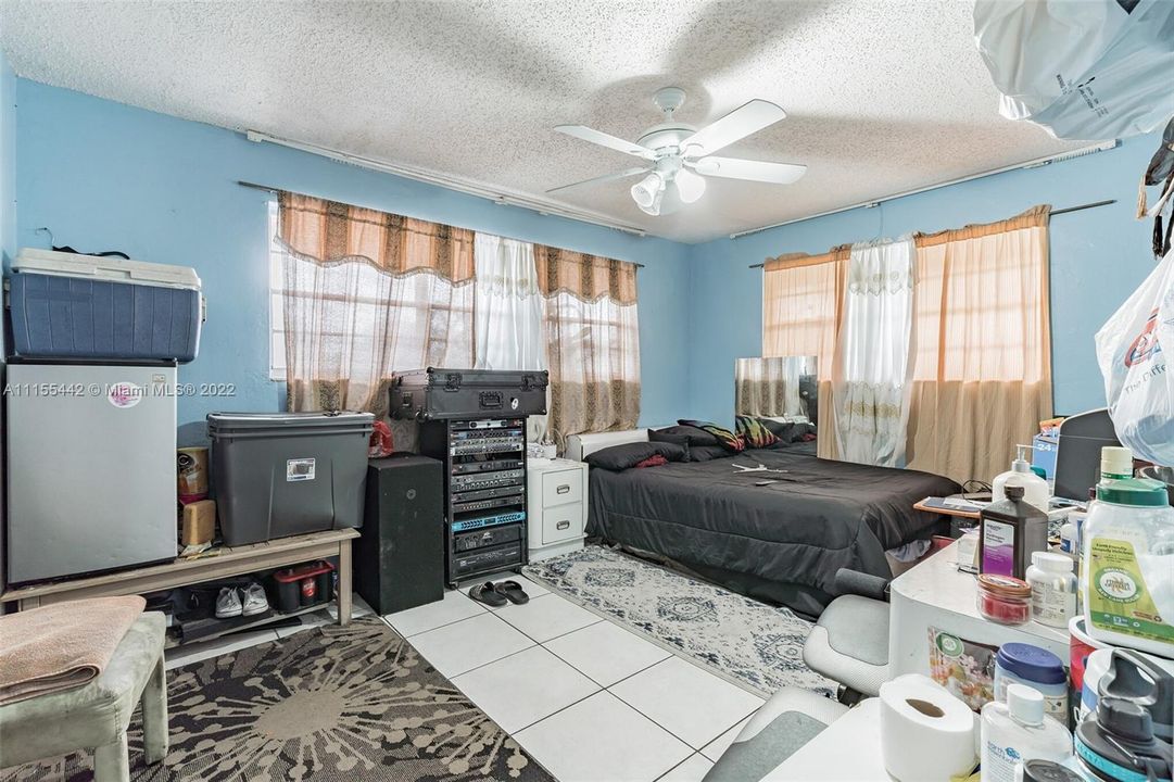 Recently Sold: $450,000 (0 beds, 0 baths, 2348 Square Feet)