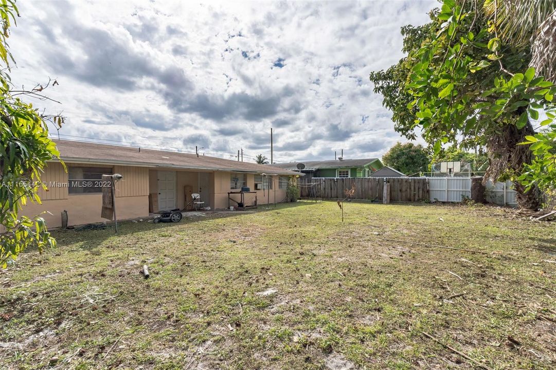 Recently Sold: $450,000 (0 beds, 0 baths, 2348 Square Feet)