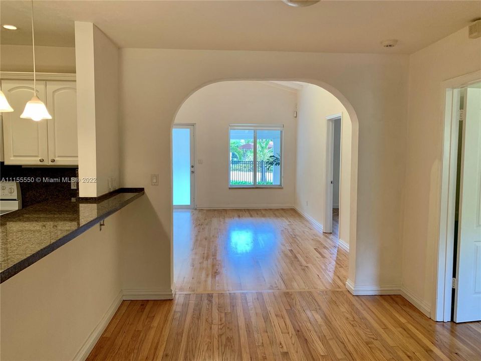 Недавно арендовано: $4,300 (3 спален, 2 ванн, 1430 Квадратных фут)