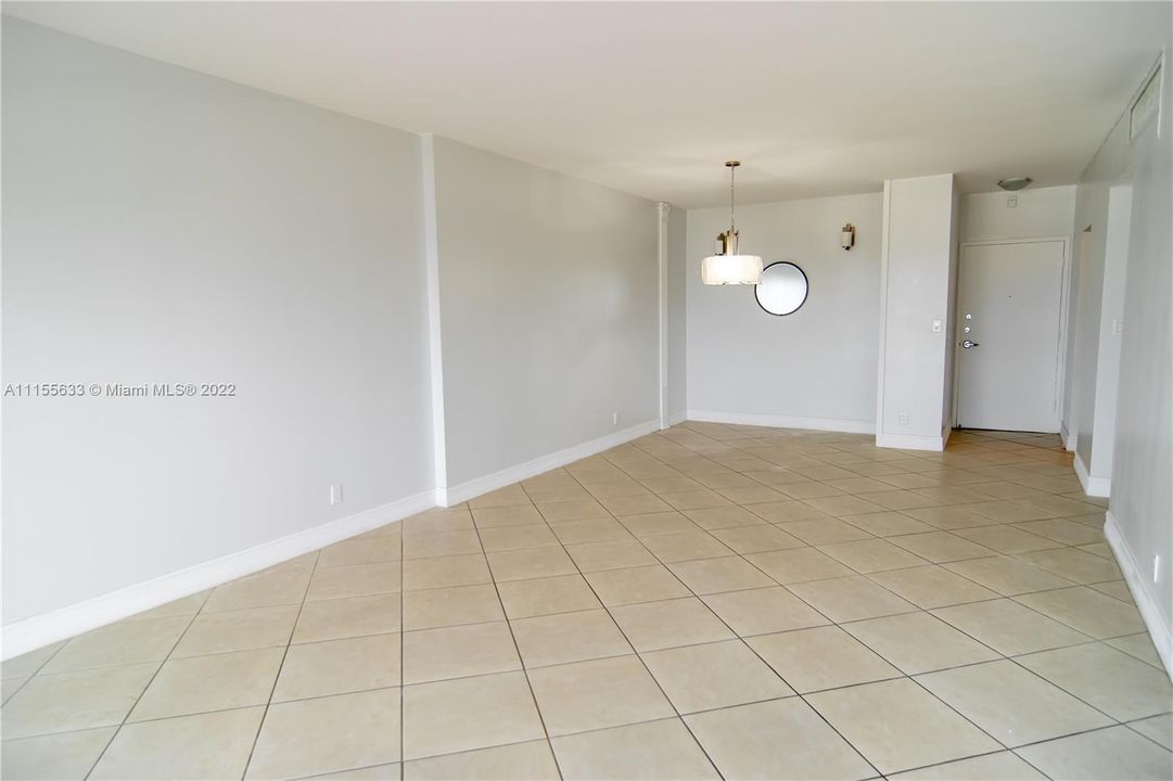 Recently Rented: $2,850 (2 beds, 2 baths, 1149 Square Feet)
