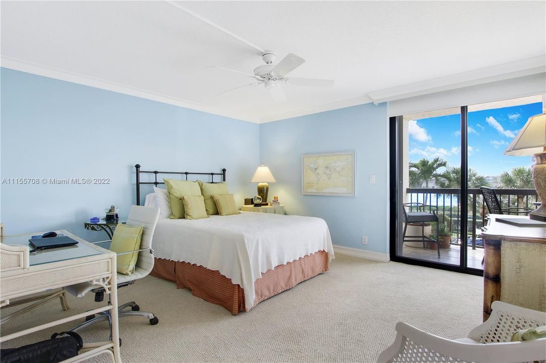 Recently Sold: $2,300,000 (2 beds, 2 baths, 2010 Square Feet)