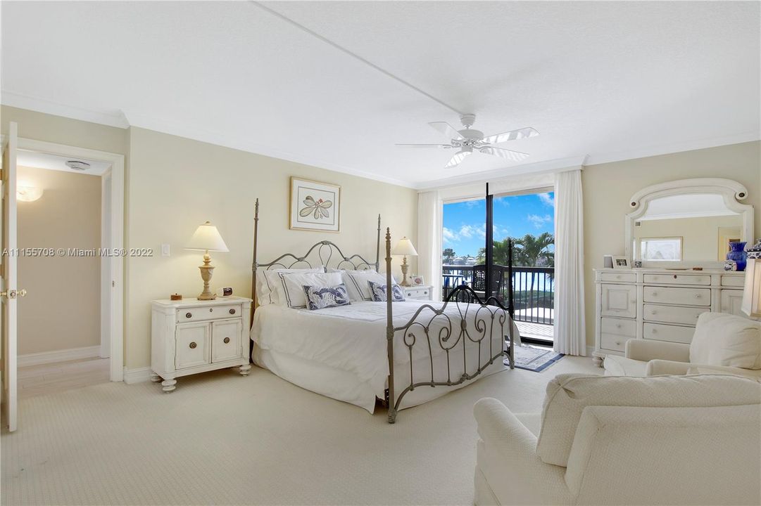 Recently Sold: $2,300,000 (2 beds, 2 baths, 2010 Square Feet)