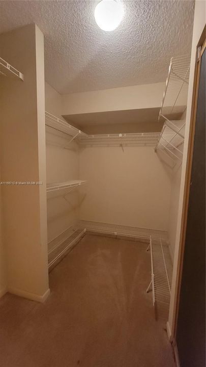 Vendido Recientemente: $159,900 (2 camas, 2 baños, 1120 Pies cuadrados)
