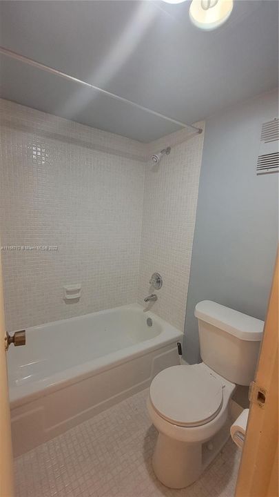 Vendido Recientemente: $159,900 (2 camas, 2 baños, 1120 Pies cuadrados)