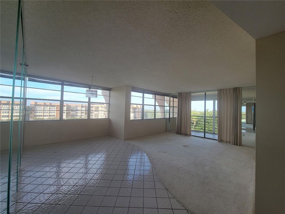 Vendido Recientemente: $159,900 (2 camas, 2 baños, 1120 Pies cuadrados)