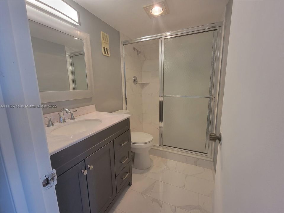 Vendido Recientemente: $159,900 (2 camas, 2 baños, 1120 Pies cuadrados)