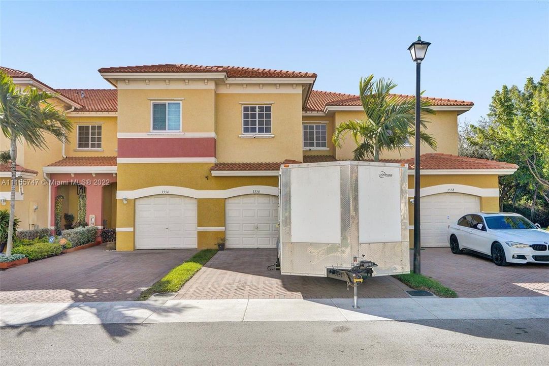 Recently Sold: $319,000 (3 beds, 2 baths, 1560 Square Feet)