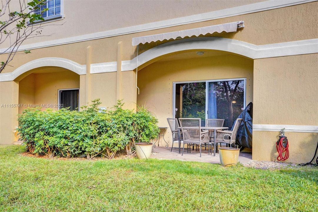 Recently Sold: $319,000 (3 beds, 2 baths, 1560 Square Feet)