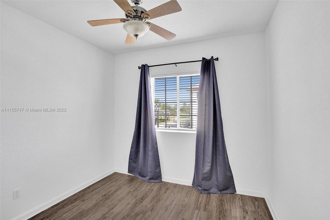 Recently Sold: $319,000 (3 beds, 2 baths, 1560 Square Feet)