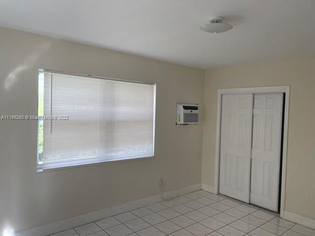 Недавно арендовано: $1,300 (1 спален, 1 ванн, 0 Квадратных фут)