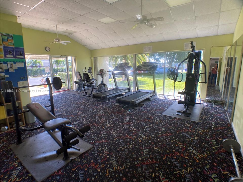 Recently Sold: $79,000 (2 beds, 2 baths, 963 Square Feet)