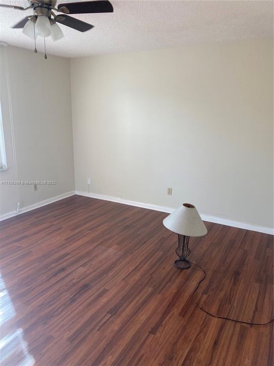 Recently Rented: $2,150 (2 beds, 1 baths, 1152 Square Feet)