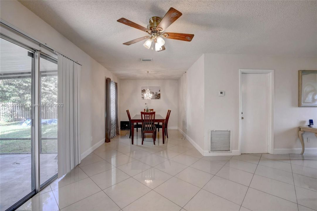 Recently Sold: $239,000 (2 beds, 2 baths, 1032 Square Feet)