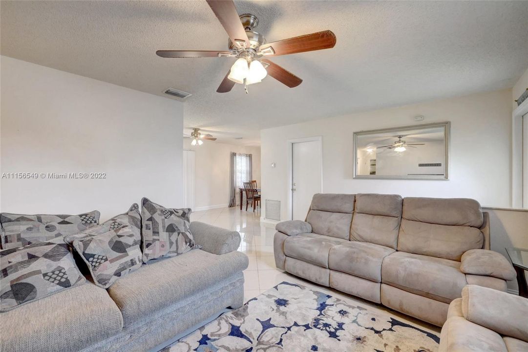 Recently Sold: $239,000 (2 beds, 2 baths, 1032 Square Feet)