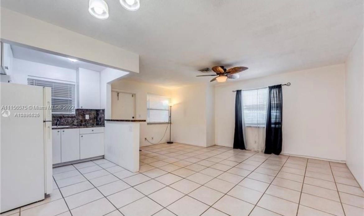 Recently Sold: $120,000 (1 beds, 1 baths, 596 Square Feet)