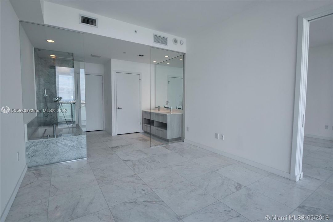 Recently Sold: $759,000 (1 beds, 2 baths, 940 Square Feet)