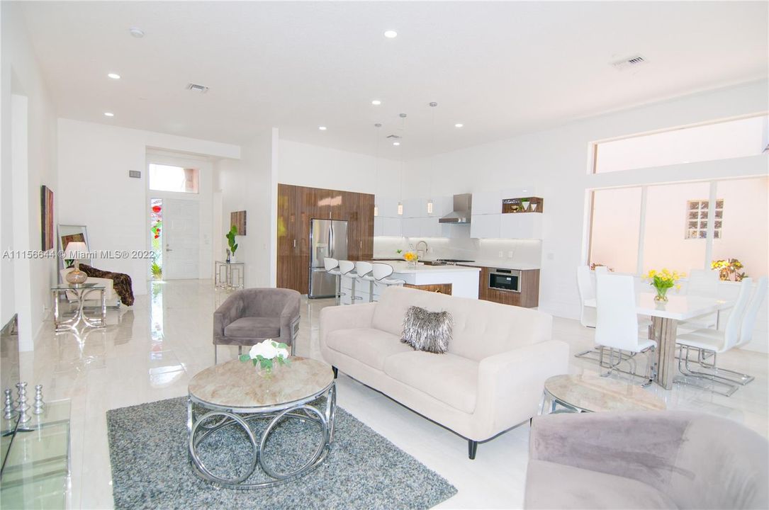 Recently Sold: $540,000 (3 beds, 2 baths, 1970 Square Feet)