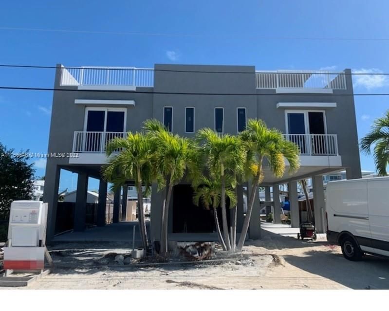 Recently Sold: $1,300,000 (3 beds, 3 baths, 0 Square Feet)