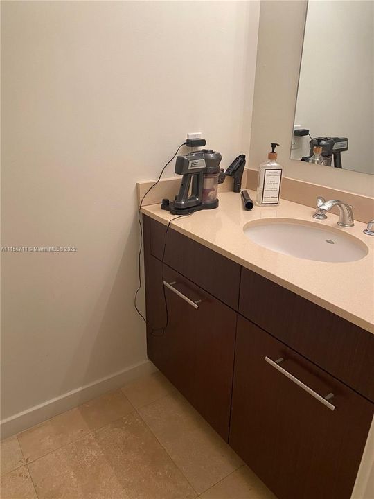 最近租的: $3,250 (2 贝兹, 2 浴室, 1686 平方英尺)