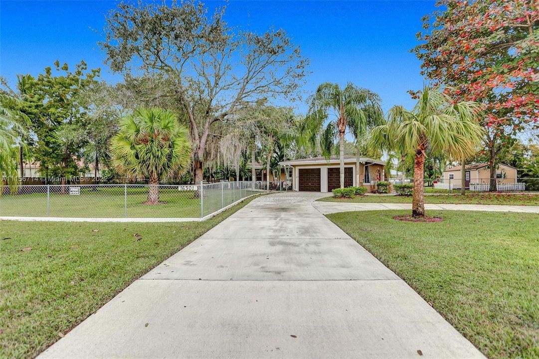 Recently Sold: $1,295,000 (4 beds, 3 baths, 3830 Square Feet)