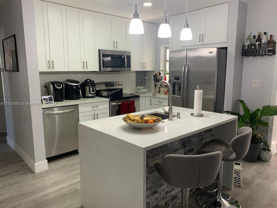 Недавно продано: $495,000 (3 спален, 2 ванн, 1088 Квадратных фут)