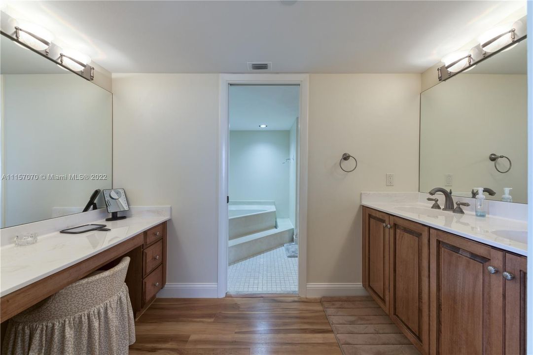 Recently Sold: $2,500,000 (2 beds, 2 baths, 2010 Square Feet)